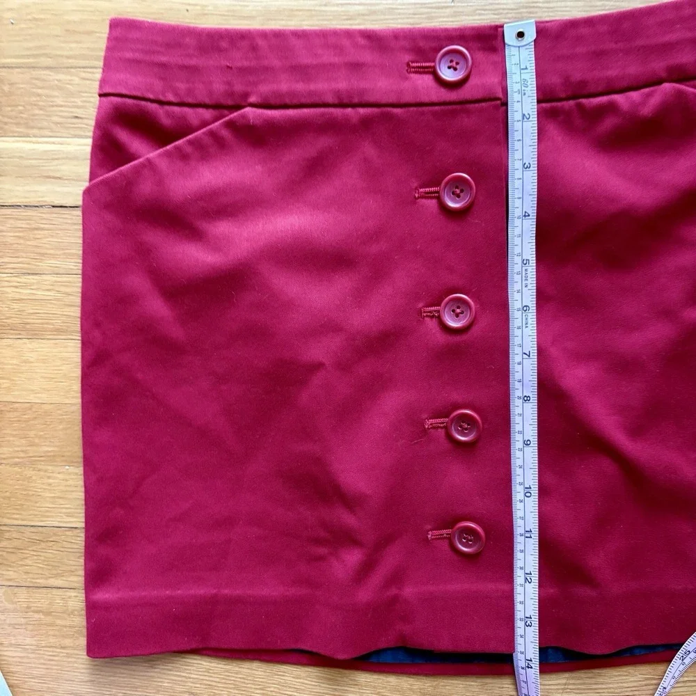 EXPRESS Design Studio Editor Mini Skirt Women's 2 Red Button Front‎ Pockets